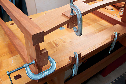 Clamping frame for hall table base