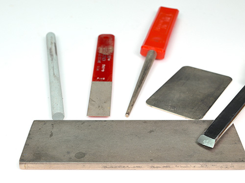 Sharpening tools for honing a skew chisel