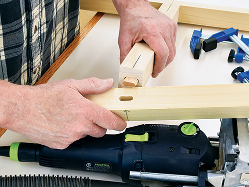 Gluing together joint with Festool Domino