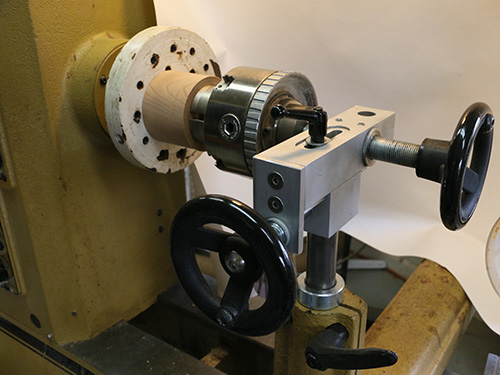 Using lathe and threaded insert jig to align blank