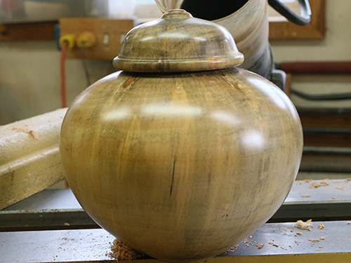 Large jar created with threaded inserts on lid