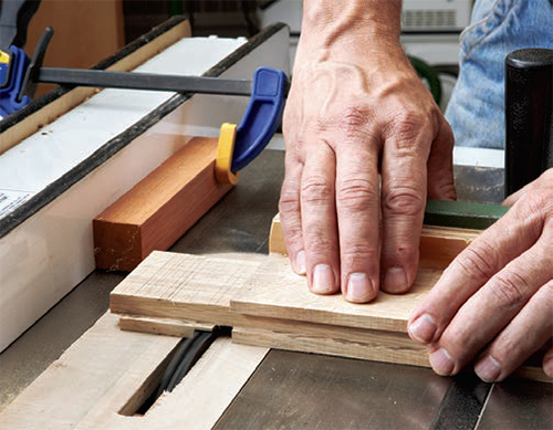 Guiding cut for coffee table tenons