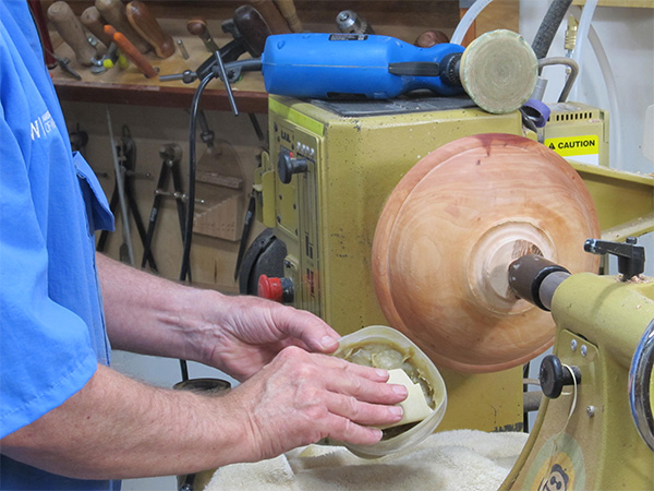 Sanding Woodturning Projects with a Lubricant - Woodworking