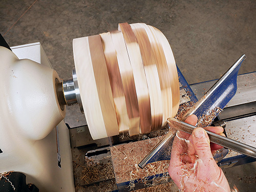 Smoothing out segmented bowl edges on lathe