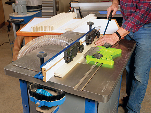 Guiding cabinet stile cuts on router table