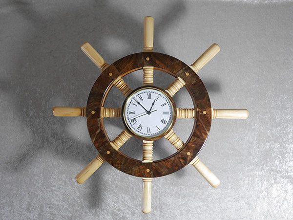 https://www.woodworkersjournal.com/wp-content/uploads/Ship-Wheel-Clock-Lead.jpg