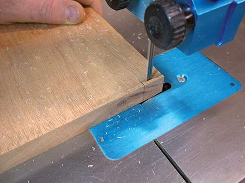 Cutting notch for installing panel in tansu chest base