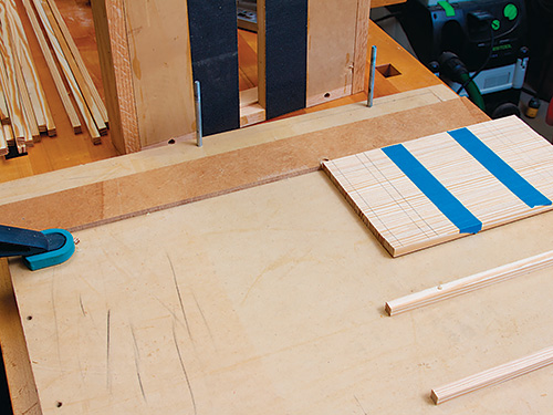 Positioning for router carriage, fence and base for lap joint jig