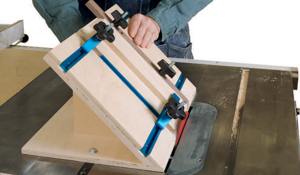 Table saw mitering jig for working with small pieces