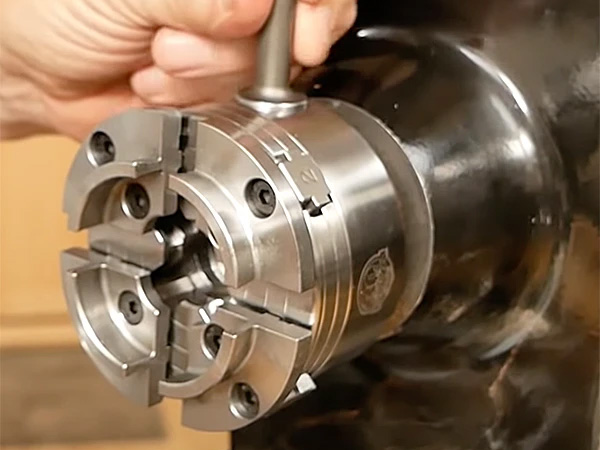 Installing chuck on lathe